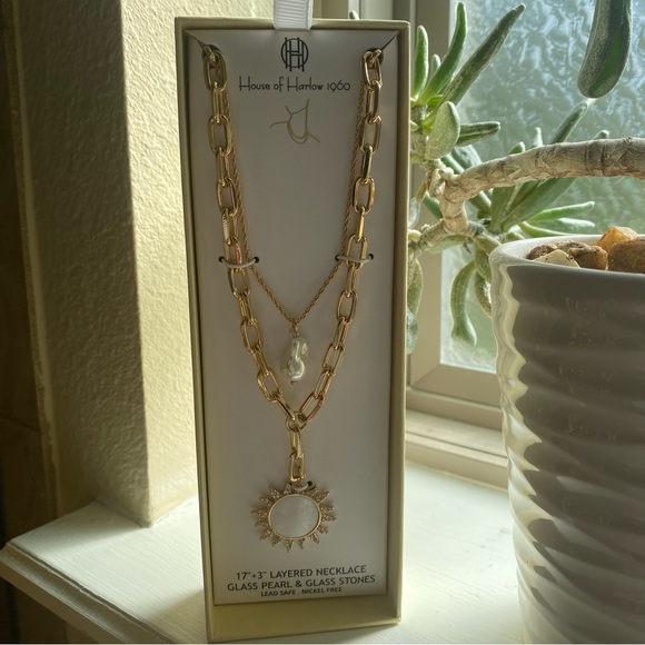 NWT House of Harlow 1960 Gold Sunburst Pendant Necklace - Picture 3 of 5